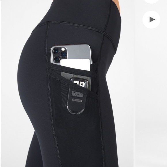 Fabletics Trinity mid rise pocket leggings 7/8 length, new, medium, black - Picture 4 of 10